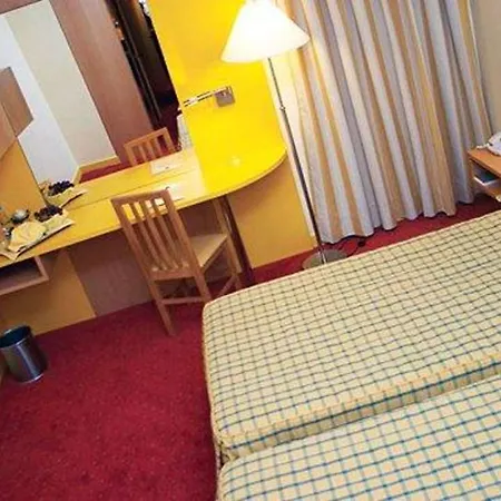 Flag Hotel