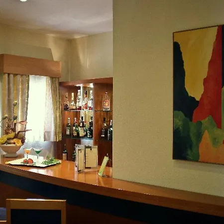 Flag Hotel 3*